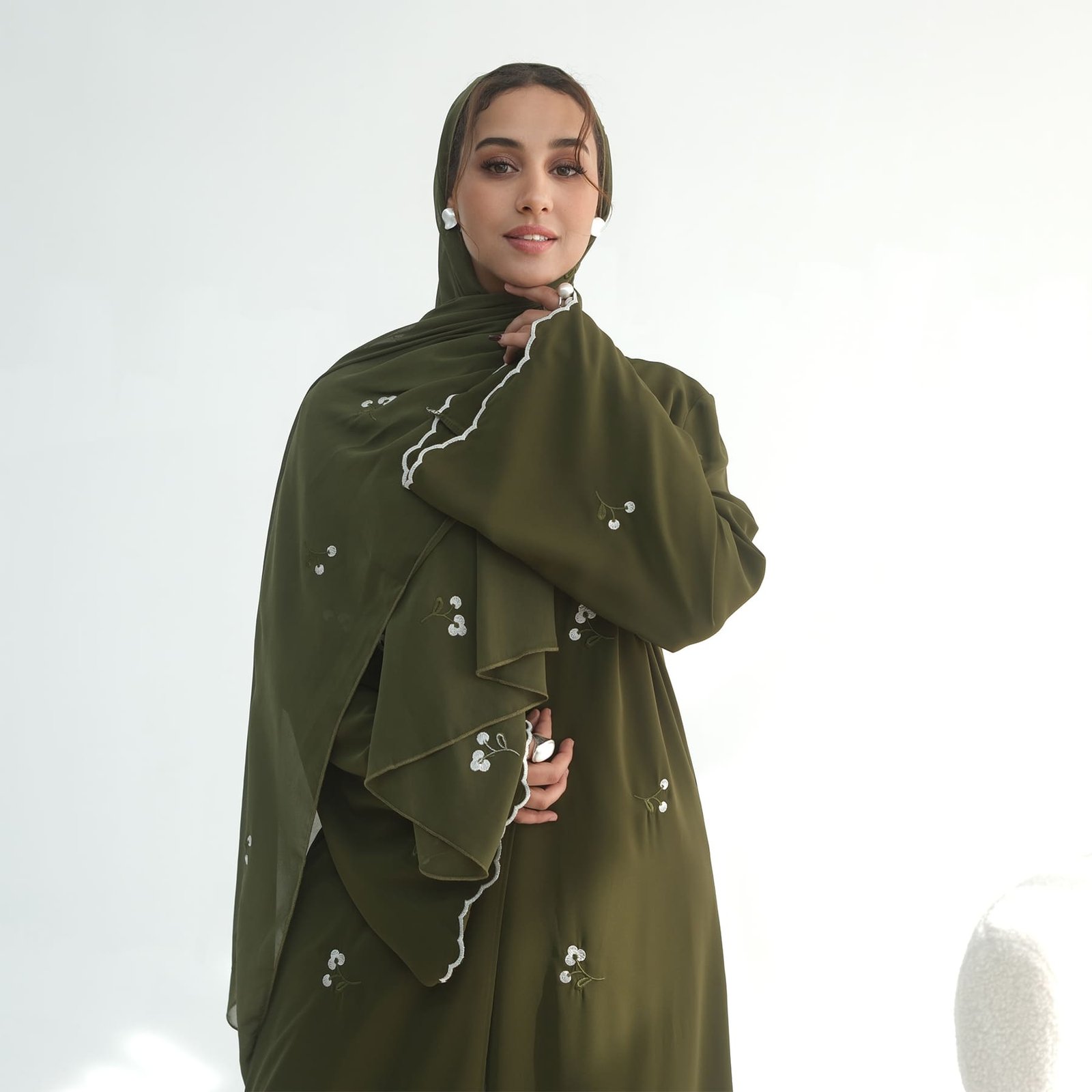 EMBROIDERED FLOW ABAYA