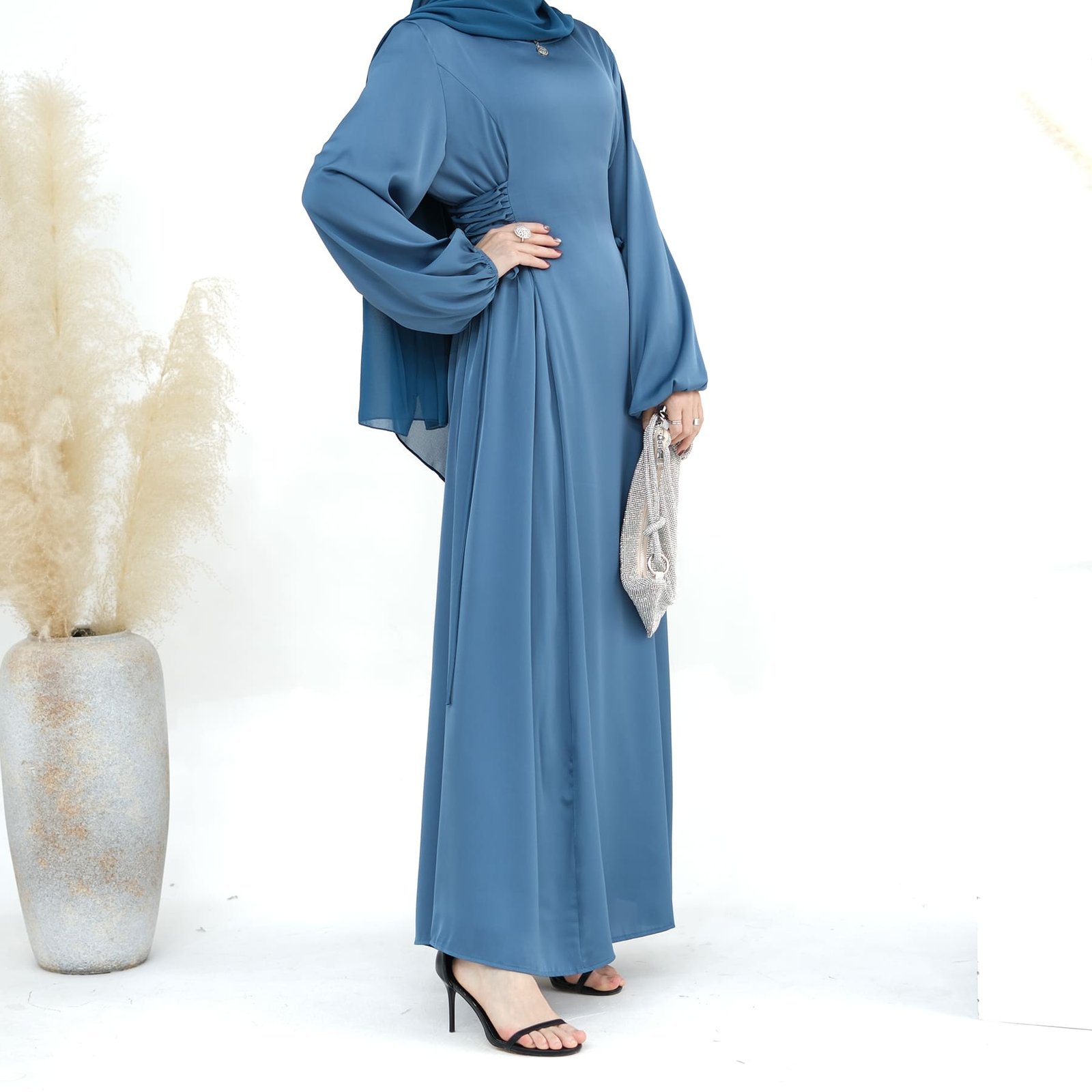 tihaar Abaya